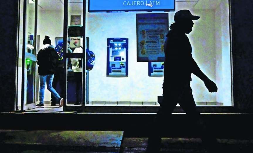 Alertan sobre nueva forma de fraude en cajeros automáticos