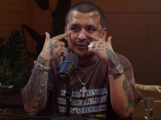 Doloroso, el proceso de quitarse tatuajes: Nodal