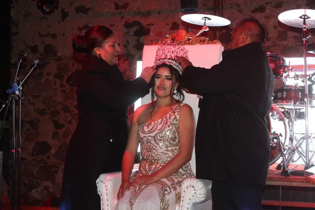 Realizan fiestas patronales en Casa de Cerros