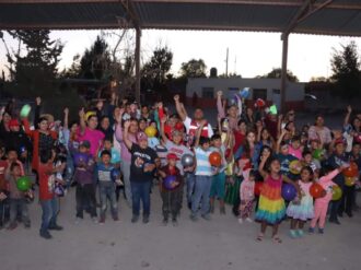 Celebran a mamás y niños de Tabasco