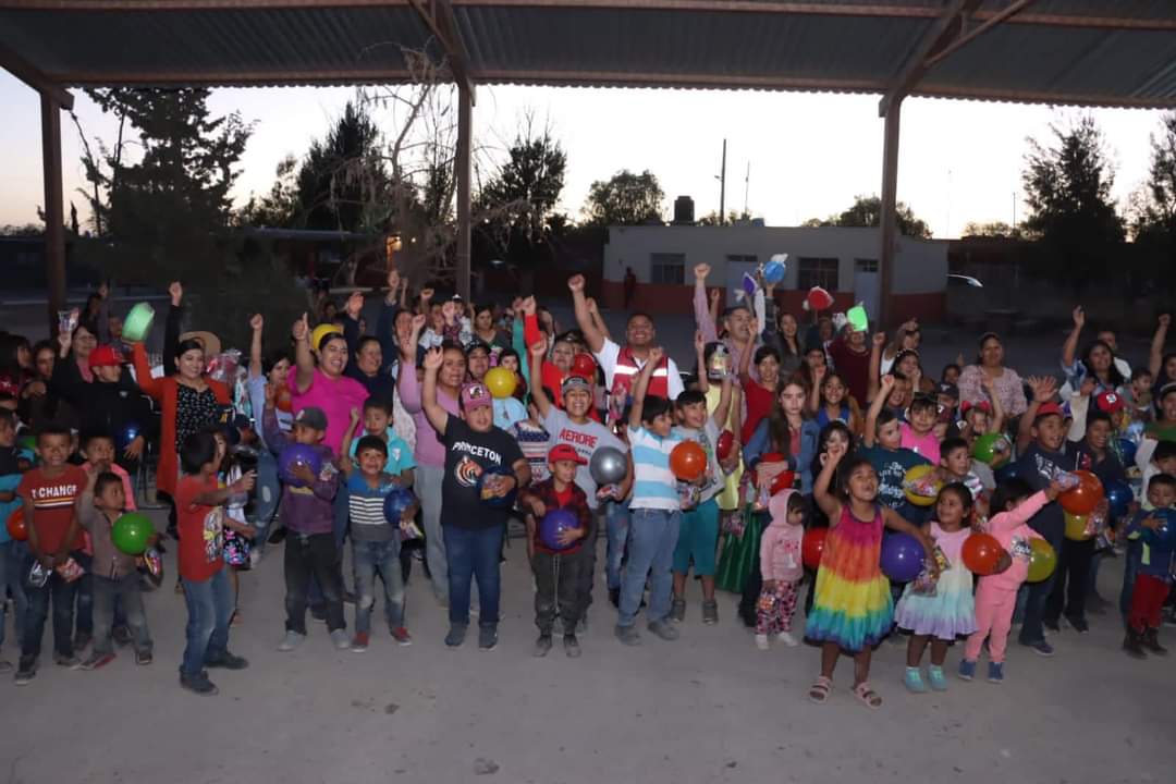 Celebran a mamás y niños de Tabasco