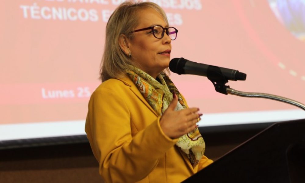 Reconocen a docentes con 25 años de antigüedad 