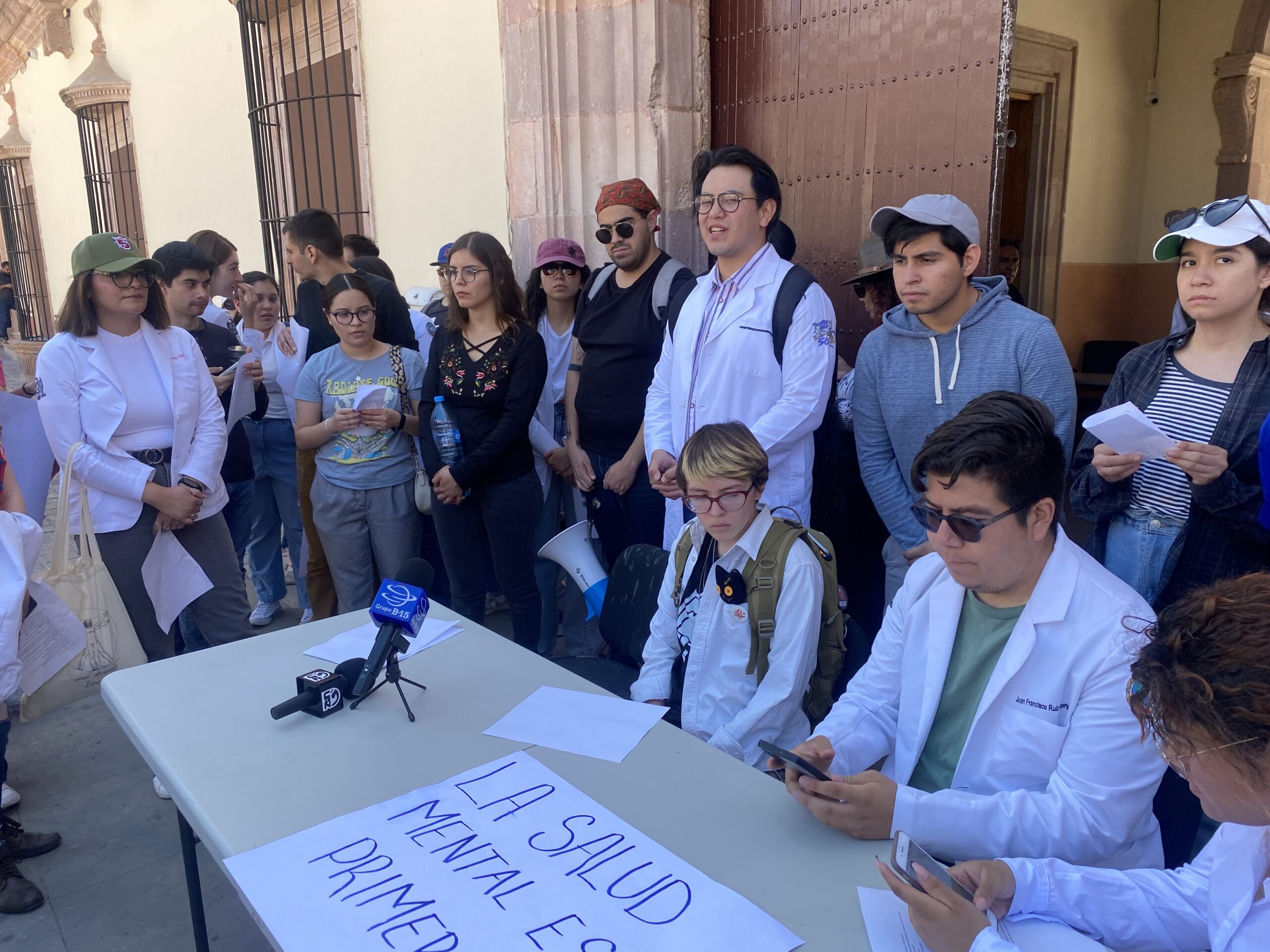Exigen universitarios educación libre de violencias 