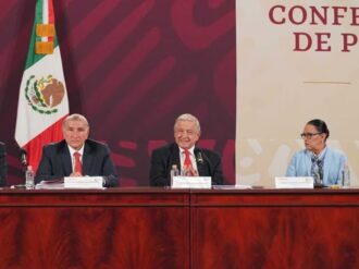AMLO se reúne con los 22 gobernadores de la 4T