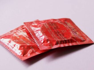Cofepris alerta por condones y lubricantes falsificados
