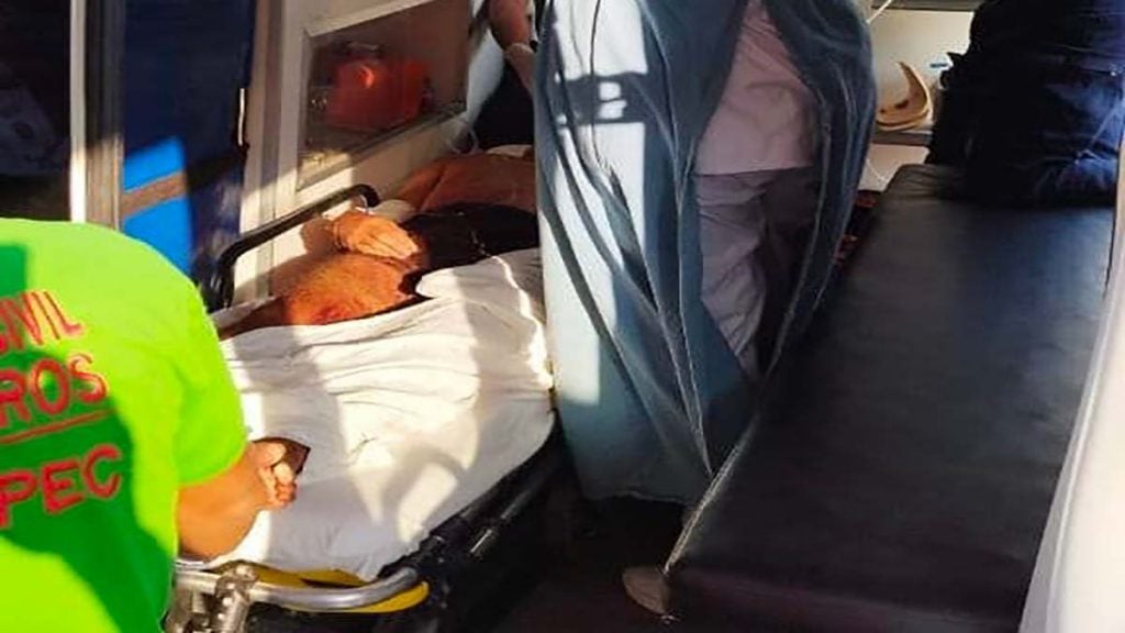 Muere uno de los tres turistas argentinos atacados a machetazos en playa de Oaxaca