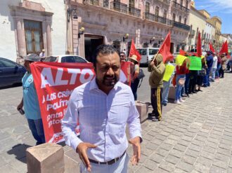 Se manifiestan por asesinato de antorchistas