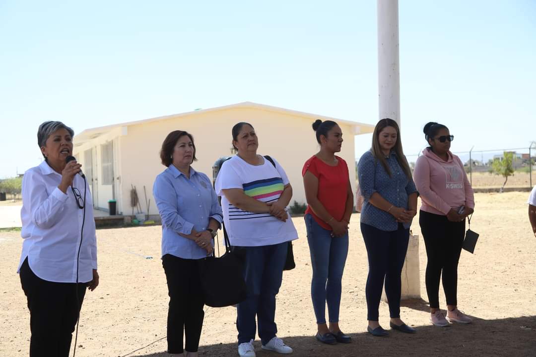 Mejoran infraestructura deportiva en escuela Bicentenario