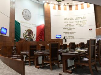 Crean Comisión para atender crisis del Issstezac 