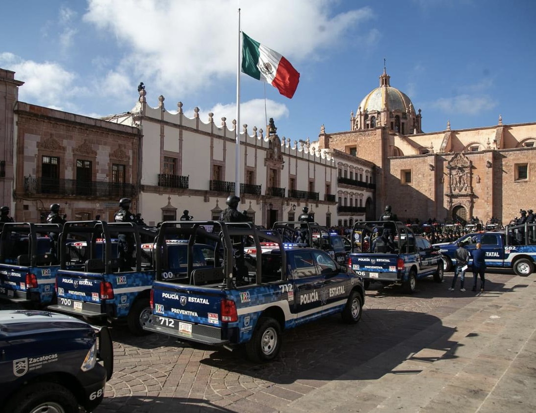Equipan con patrullas a la Policía Estatal