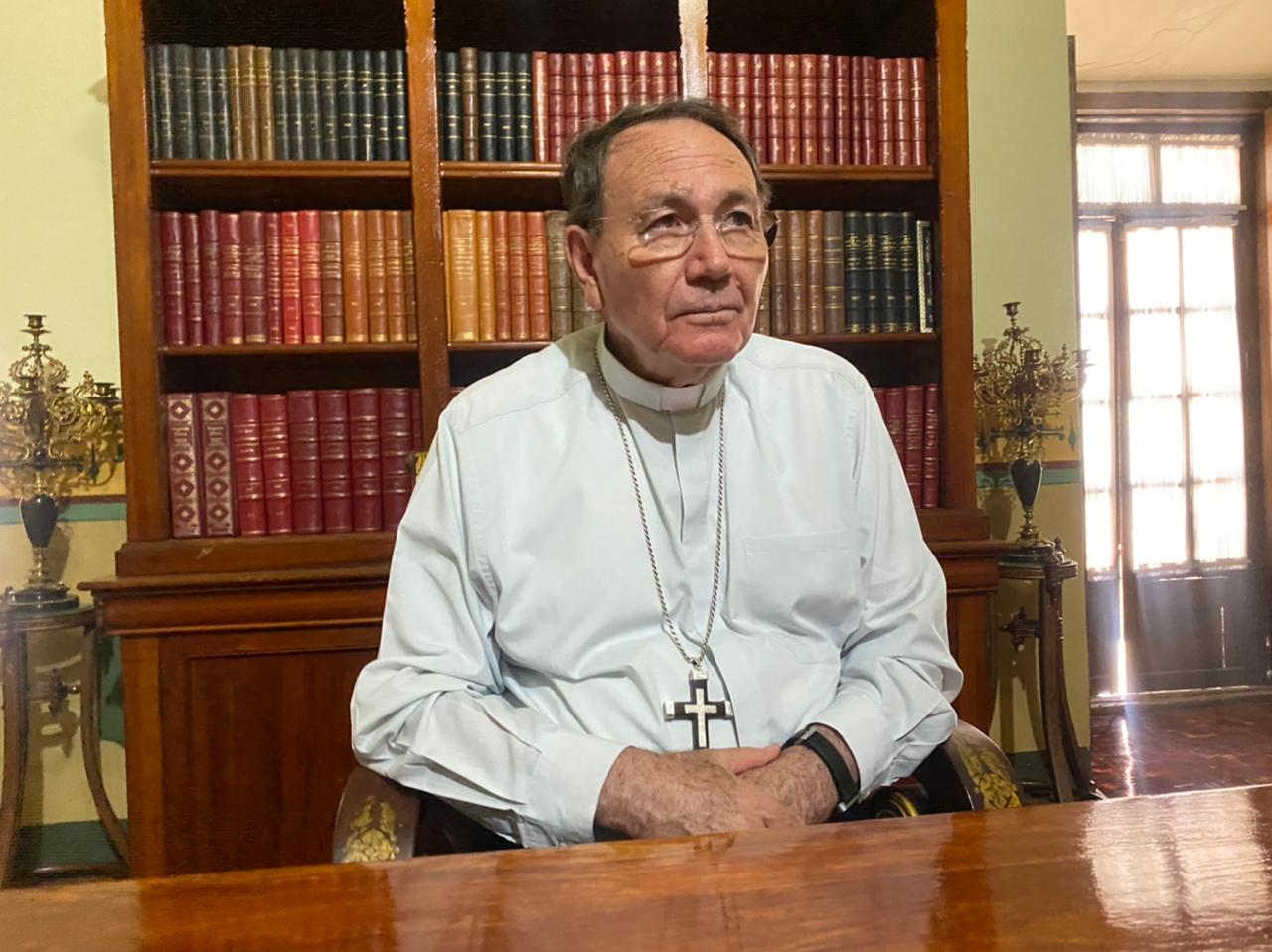 Llama obispo a jóvenes a tener más comprensión hacia sus padres