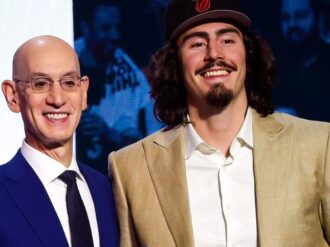 Jaime Jáquez Jr. firma contrato  de 16.4 mmd con el Miami Heat