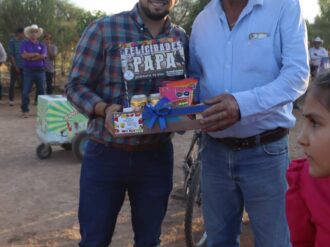 Con una charreada festejan a los papás en Juan Aldama