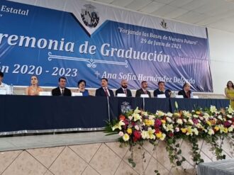 Honra preparatoria de Calera a Ana Sofía Hernández Delgado