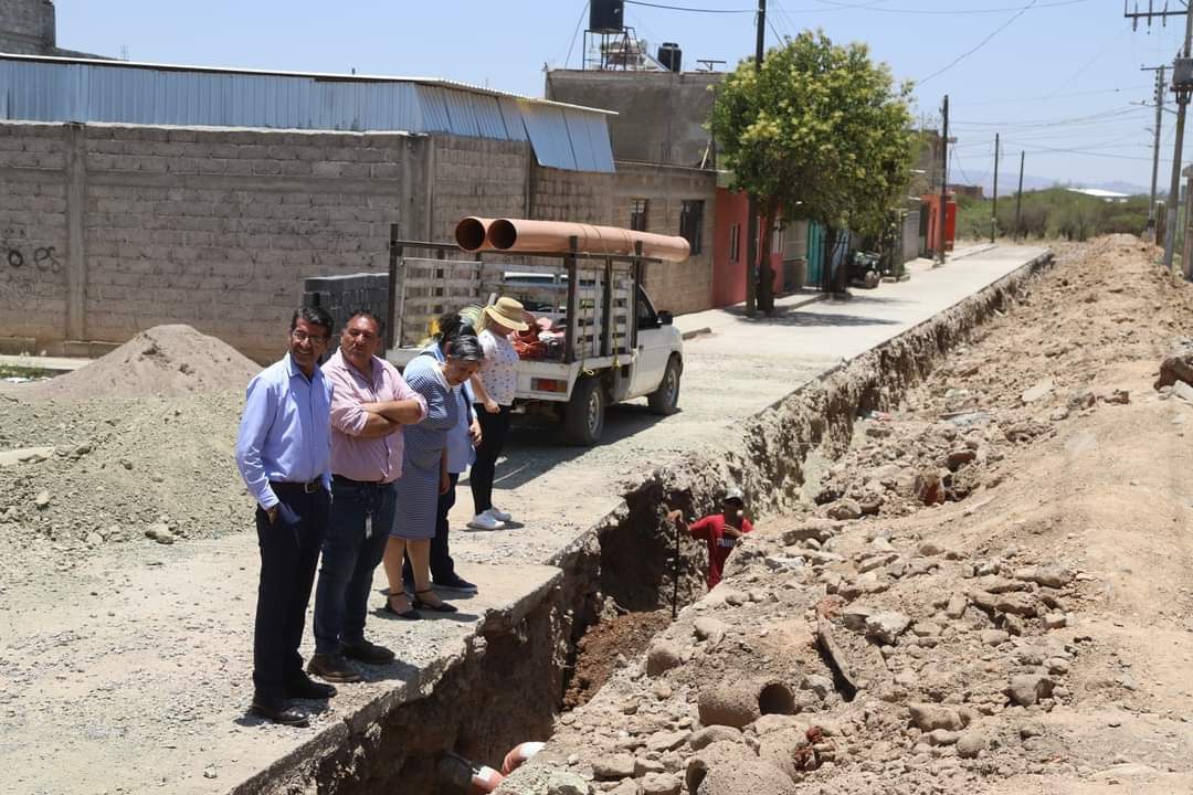 Supervisa obras el alcalde de Calera