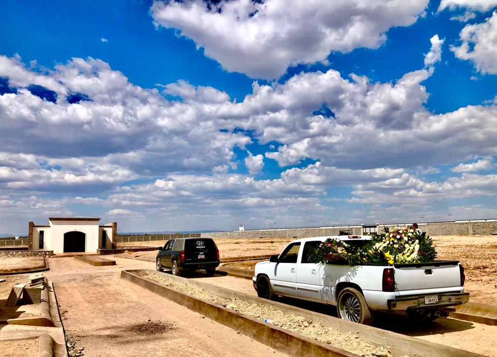 Realizan primer entierro en el nuevo cementerio de Río Grande