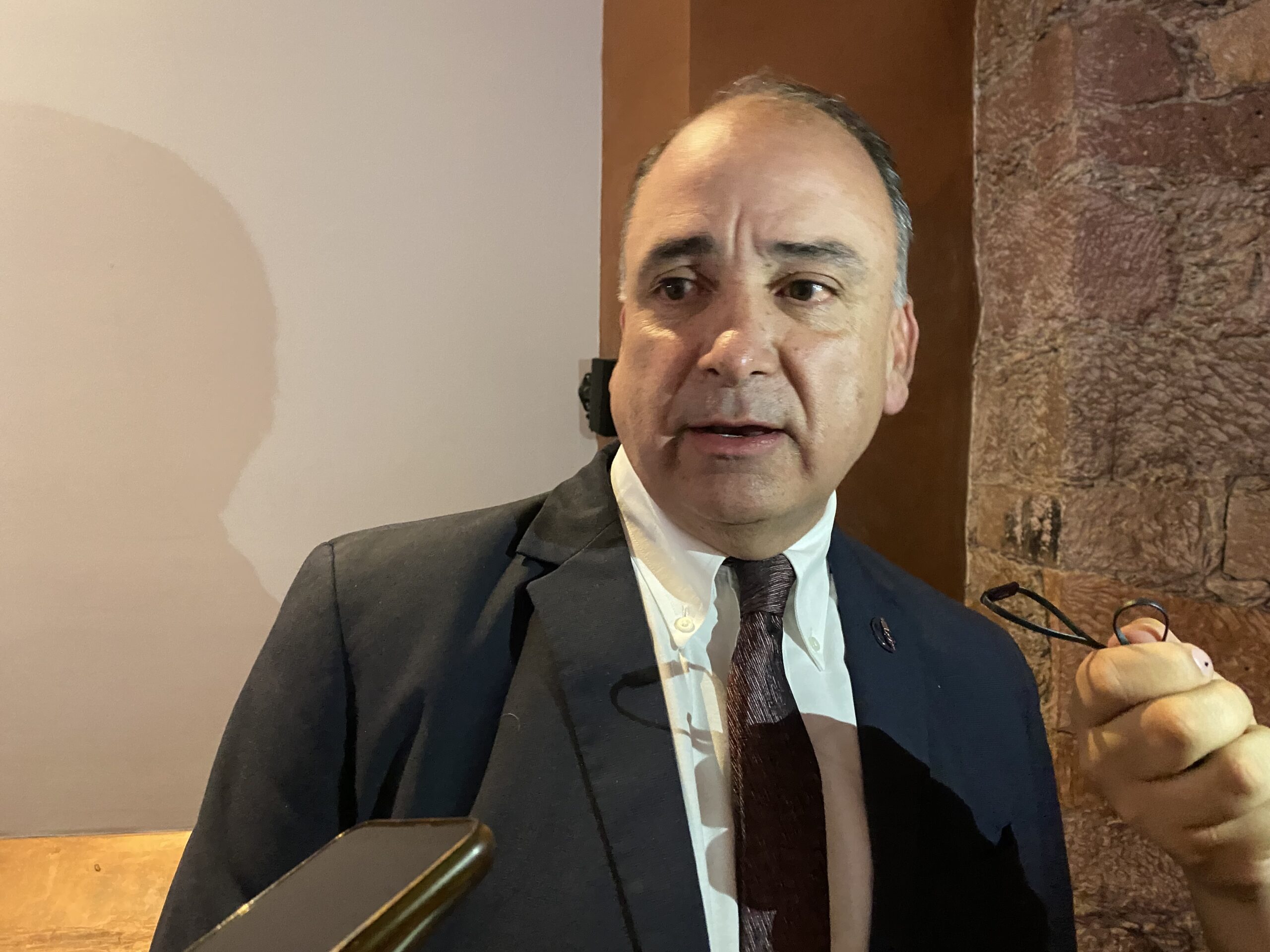 Bajan 30% ingresos en restaurantes por ley antitabaco