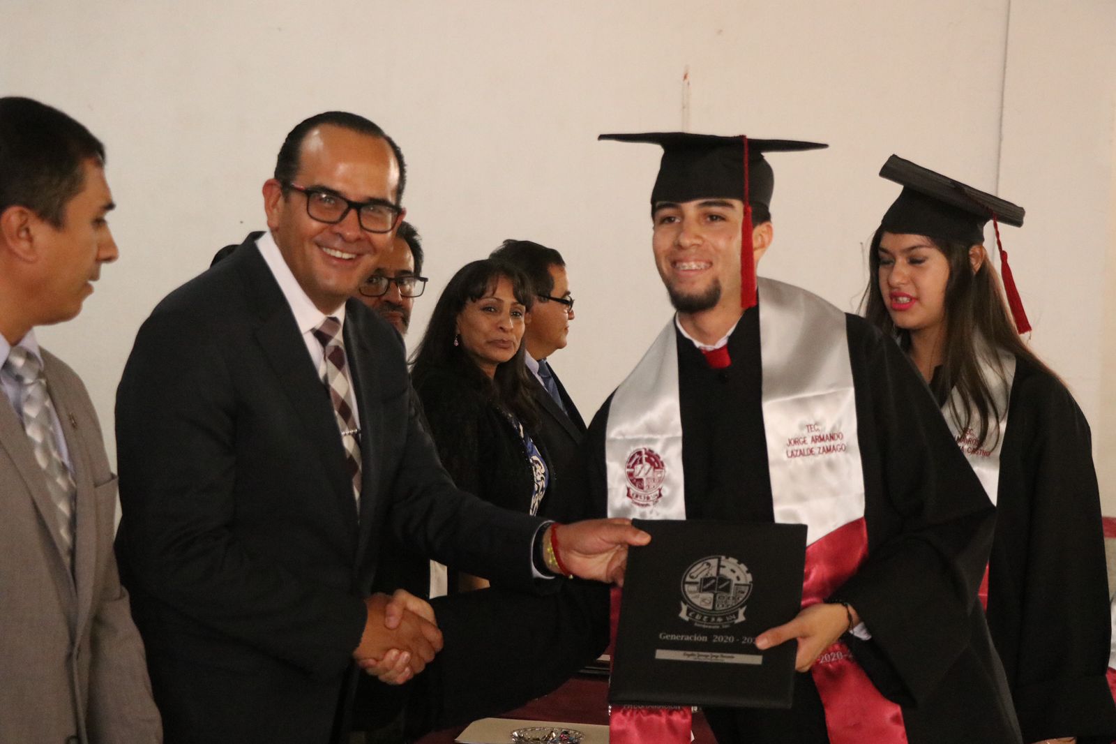 Egresan 246 estudiantes del CBTIS 104