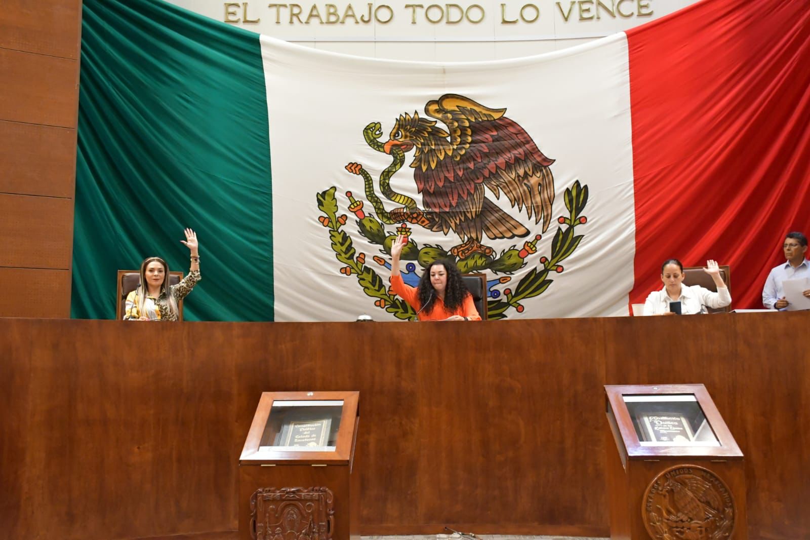 Analizan legisladores crear diputados locales de representación proporcional