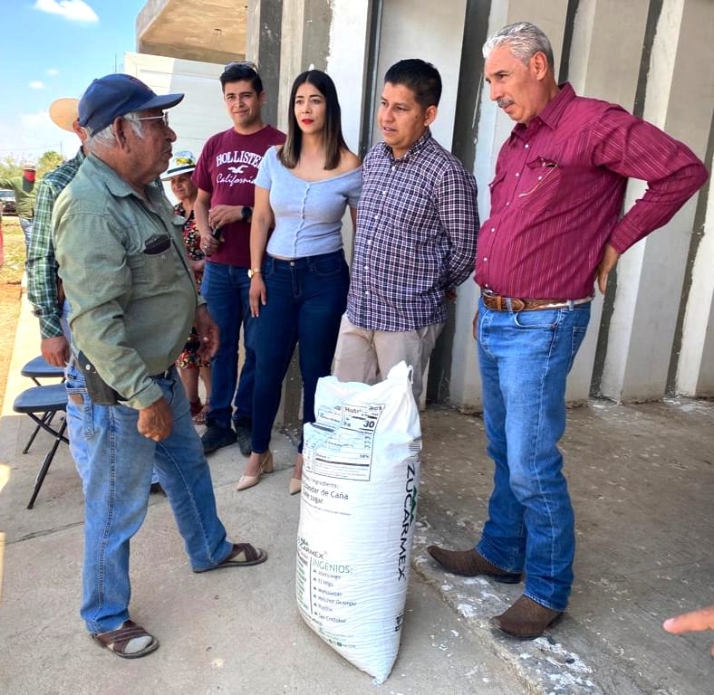 Donará Mario Córdova un terreno para los apicultores