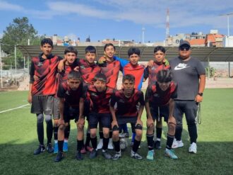 Se enfrentan por el pasaporte a los Nacionales Populares