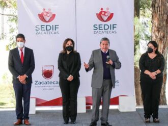 Reniegan trabajadores del DIF por disposiciones del director