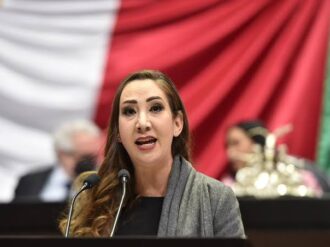 Explota Noemí Luna contra AMLO