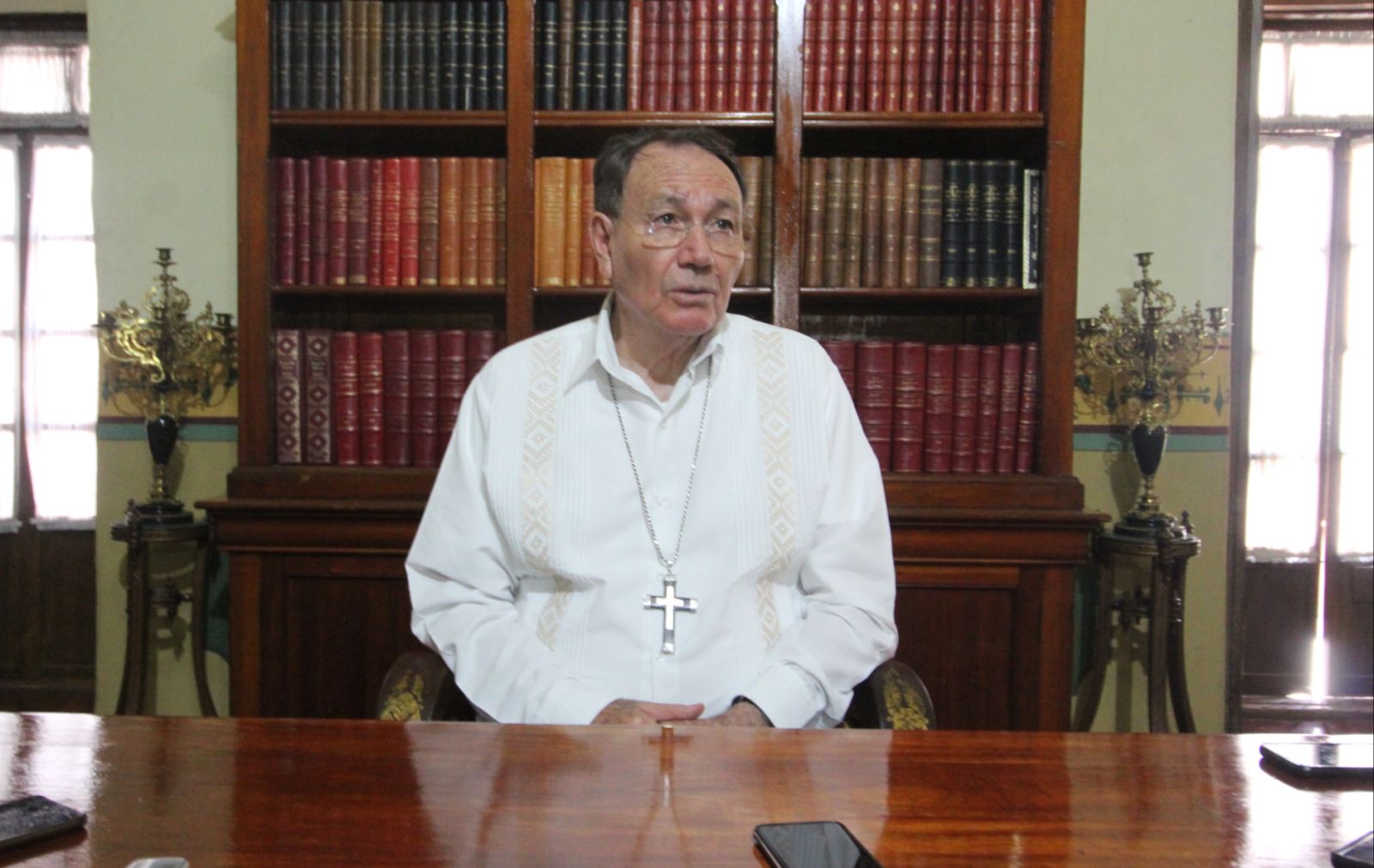 Se reúne el obispo con Medina Mayoral, Murillo y Reyes Mugüerza