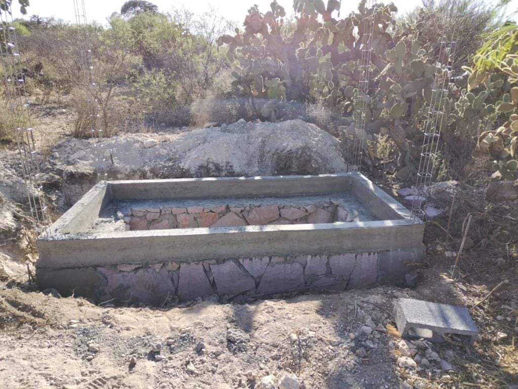 Construyen baños ecológicos en Pánuco