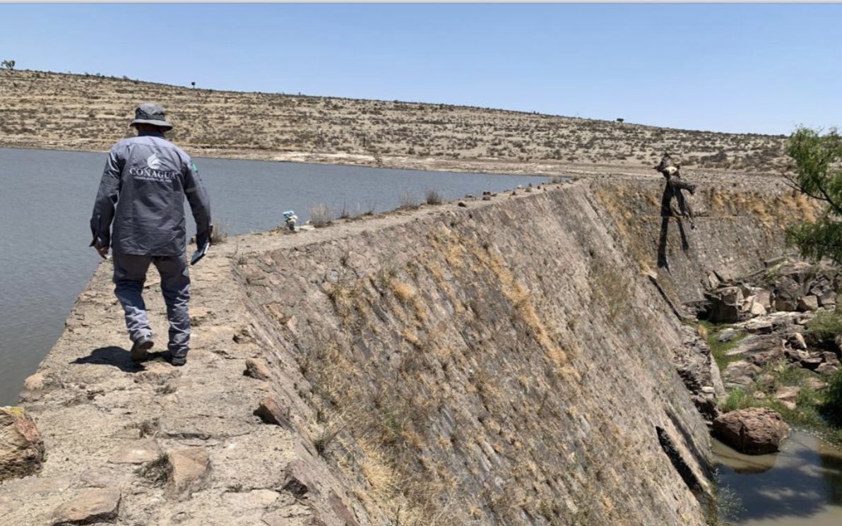 Se presentan los primeros encharcamientos 