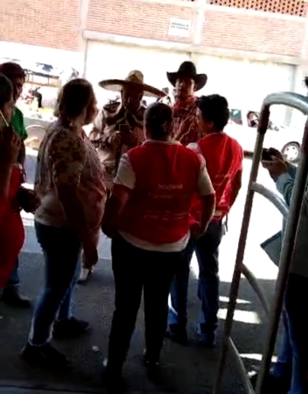 Despiden a cajero de Soriana por “defenderse de funcionario alcoholizado”