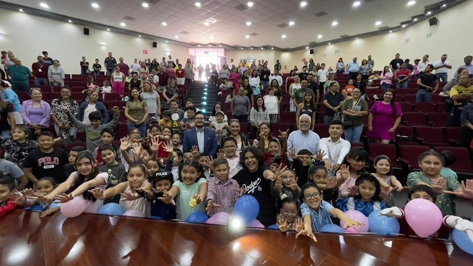 Estimula el Sntsa el estudio con entrega de becas