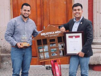 Reconoce Hassan Garduño al poeta Azael Pámanes 