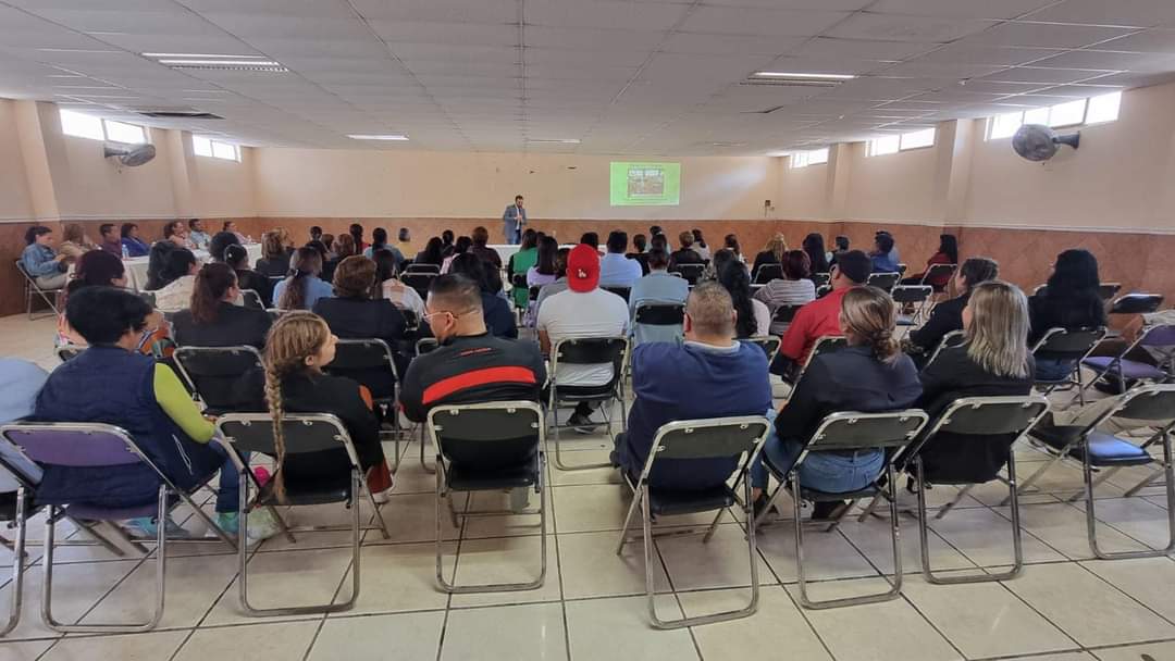Capacita Salomon Pendleton a burócratas de Sombrerete