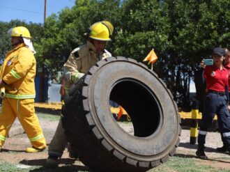 Participan bomberos de Calera en un rally