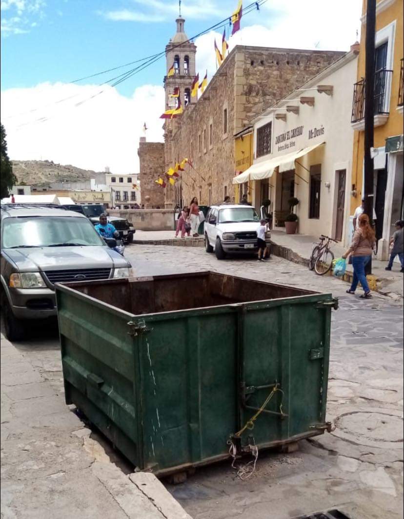 Fomentan limpieza en calles de Sombrerete