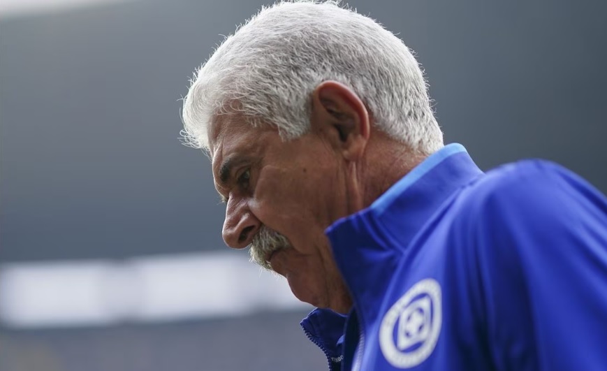 Despide Cruz Azul a Ricardo Ferretti   