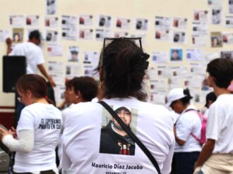 Marchan por sus desaparecidos 