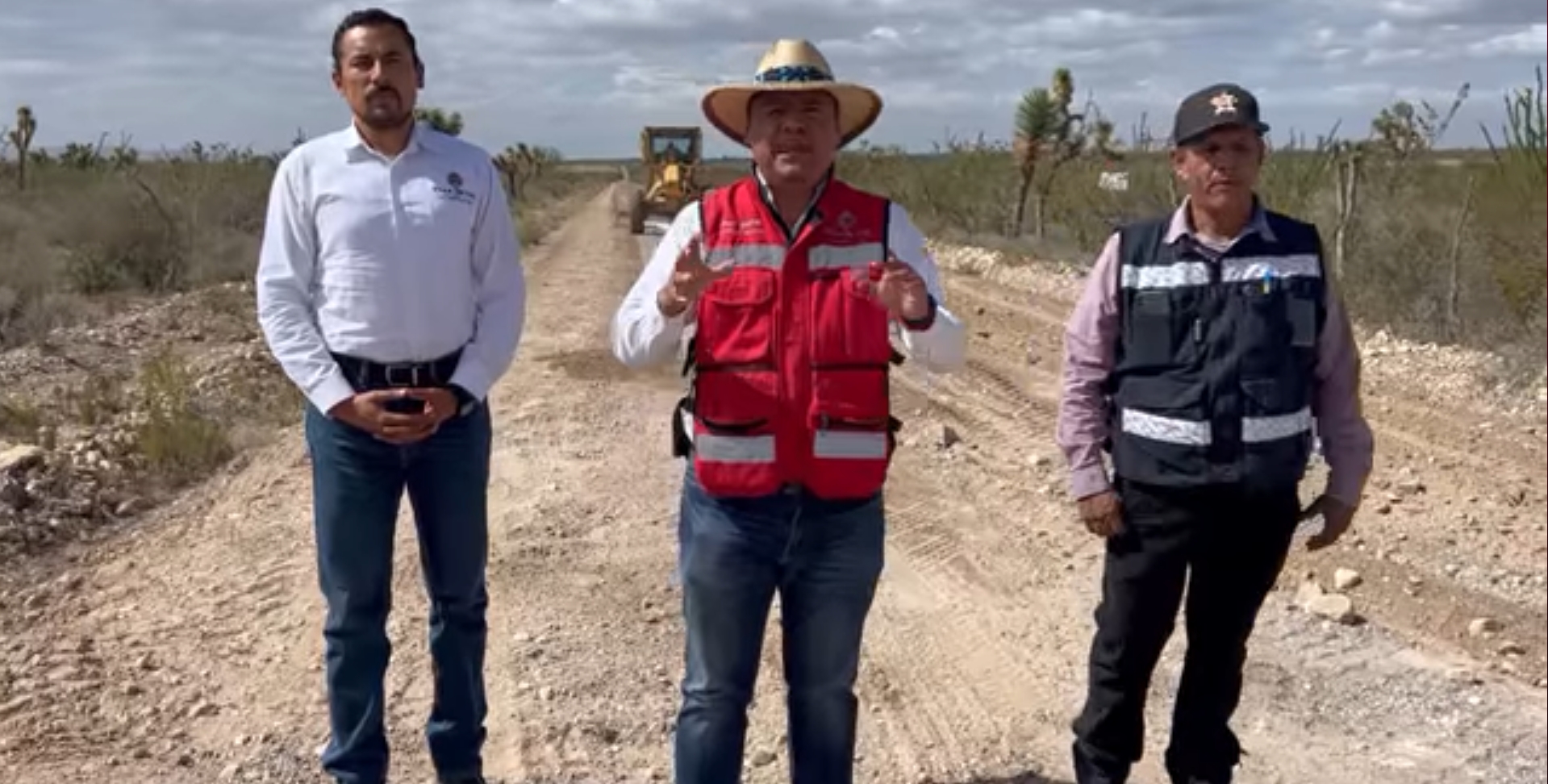 Supervisa Pier Michel rehabilitación de caminos