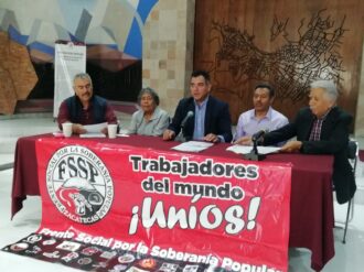 Denuncian sobreprecios en entrega de útiles escolares