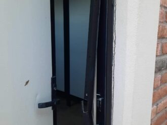 Destruyen sanitarios del Cristo de la Paz