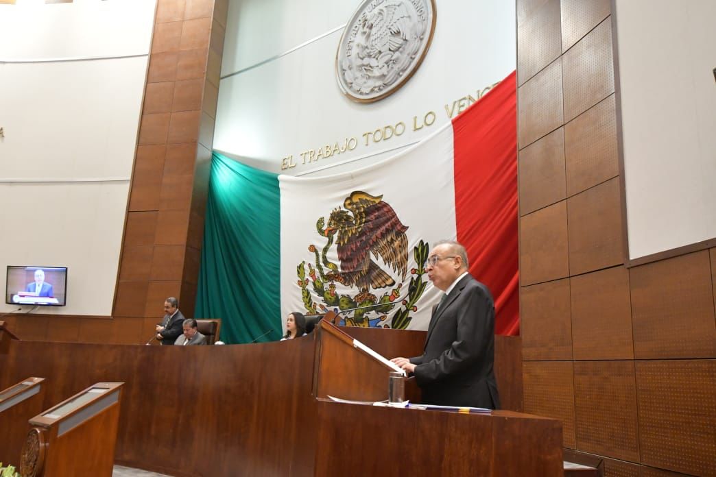 Rinde informe Arturo Nahle