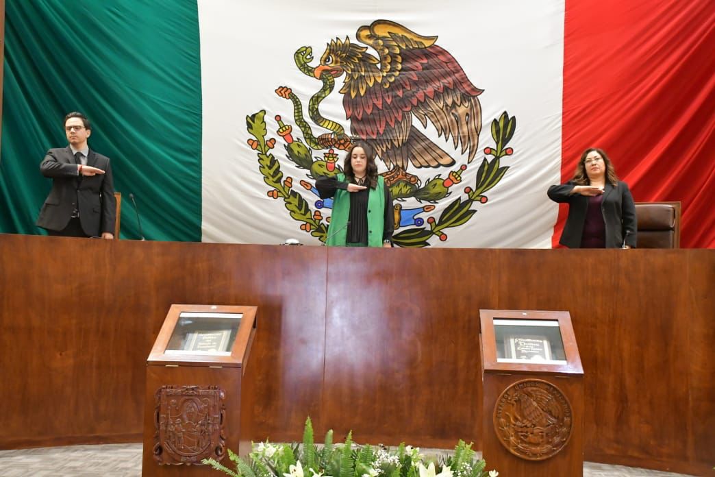Rinde 64 Legislatura informe; la desairan el Ejecutivo y el Judicial 
