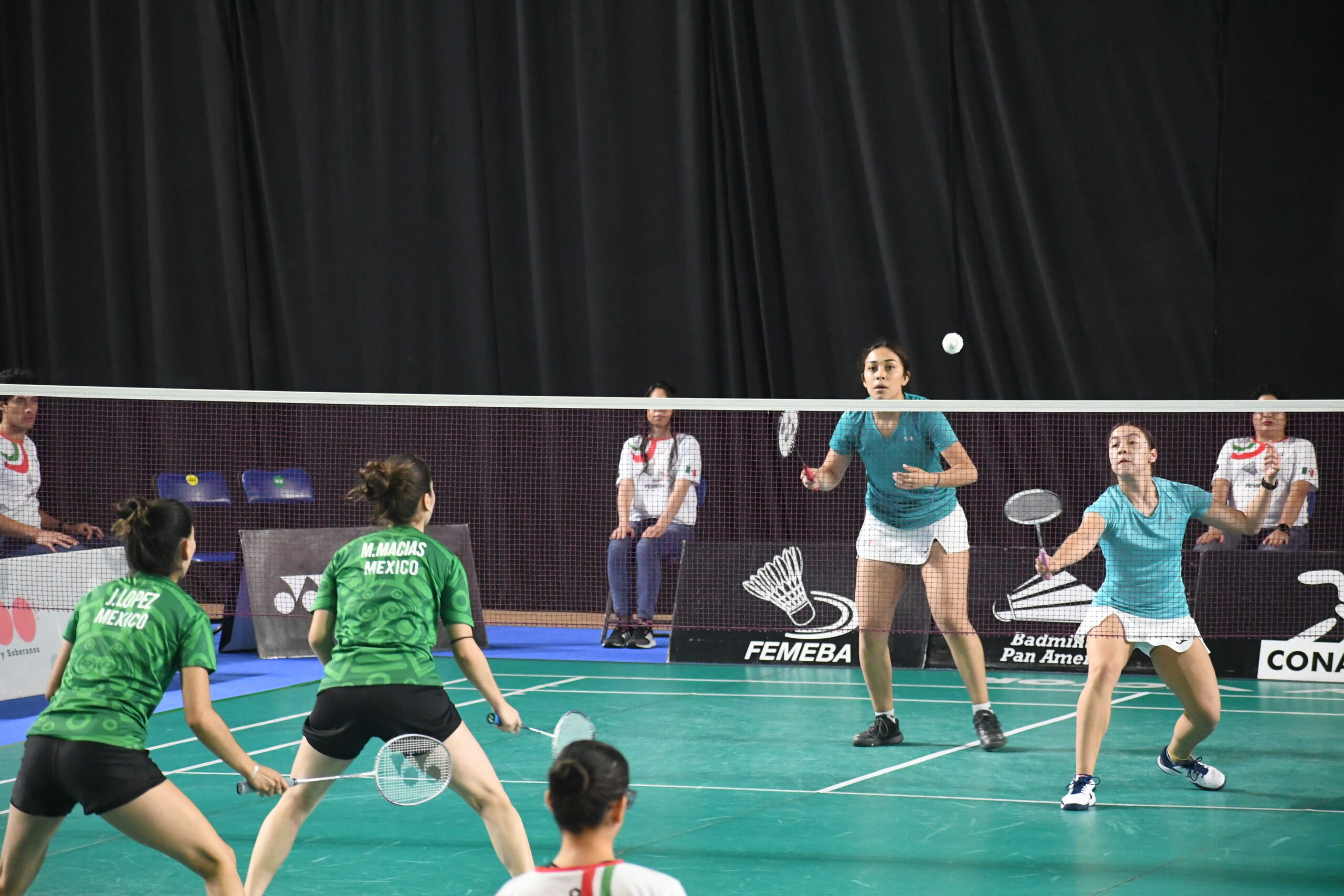 Domina México en la Serie Internacional de Bádminton