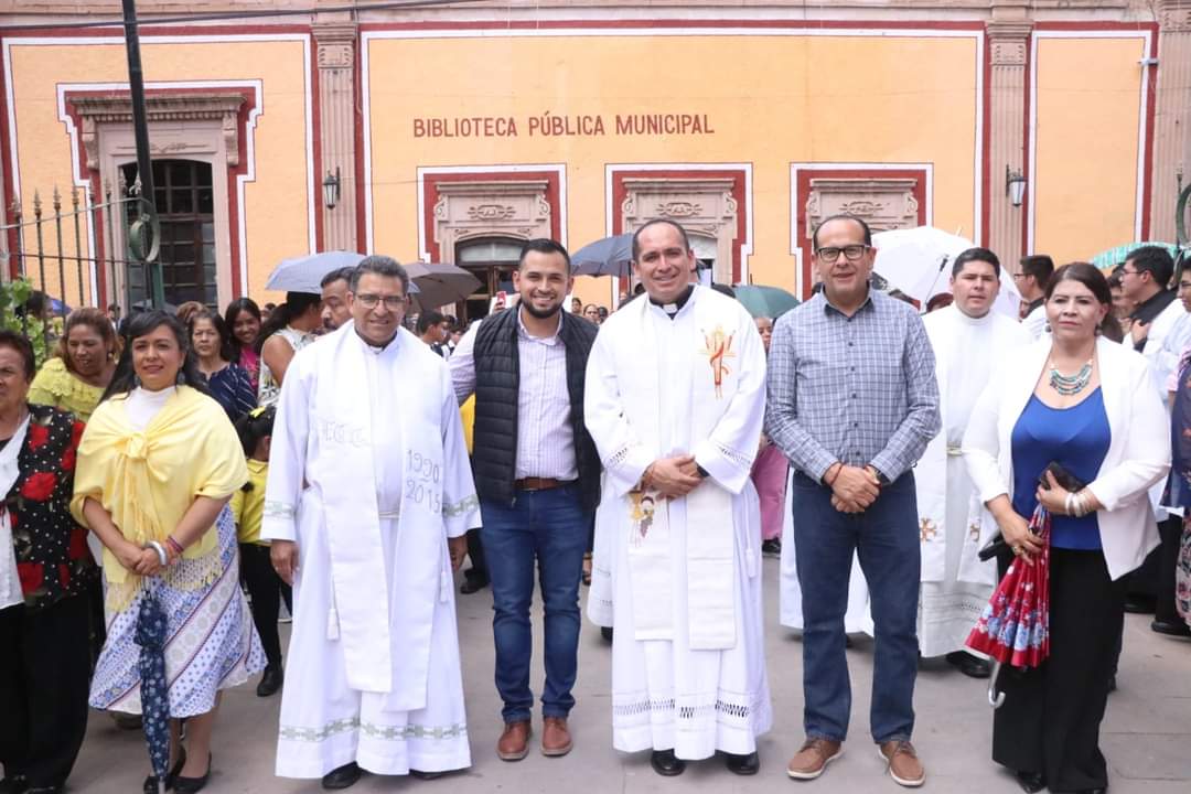 Reciben al nuevo párroco de Juan Aldama 