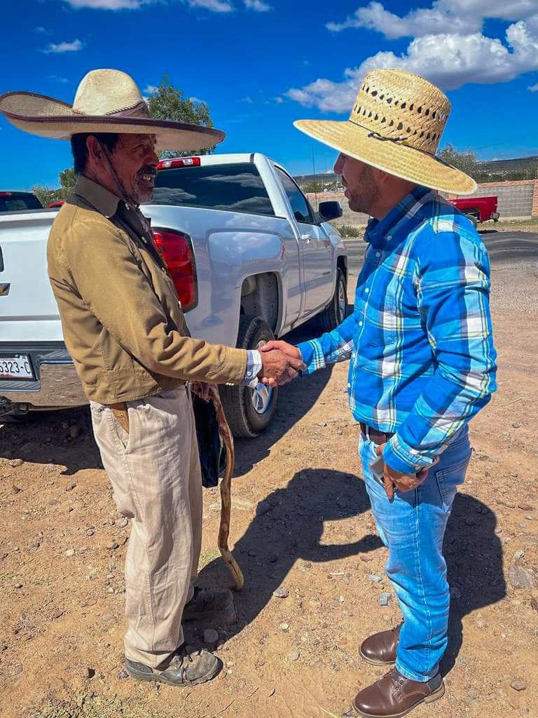 Sigue el apoyo a ganaderos de Pinos