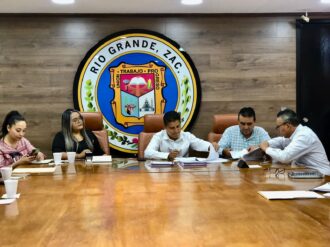 Se unen para hacer obras en preescolares 