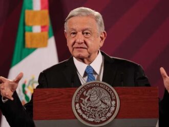 AMLO celebra que ya se formalizó entrega de empresa manejada por Fonatur para “todo lo que es el Tren Maya”