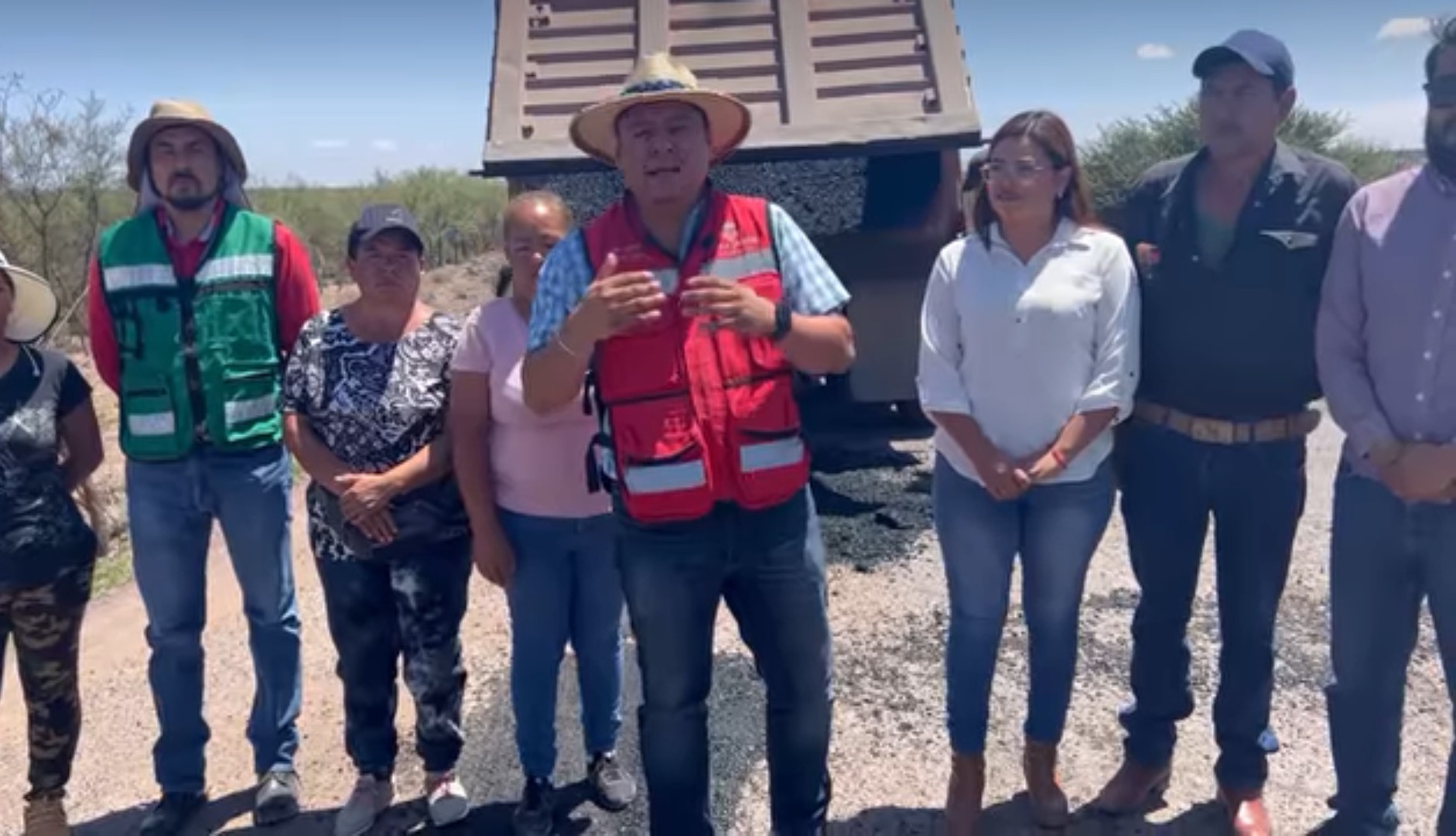 Bachean tramo carretero de SLP y Zacatecas  