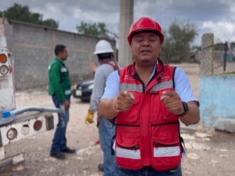 Sigue la instalación de luminarias 